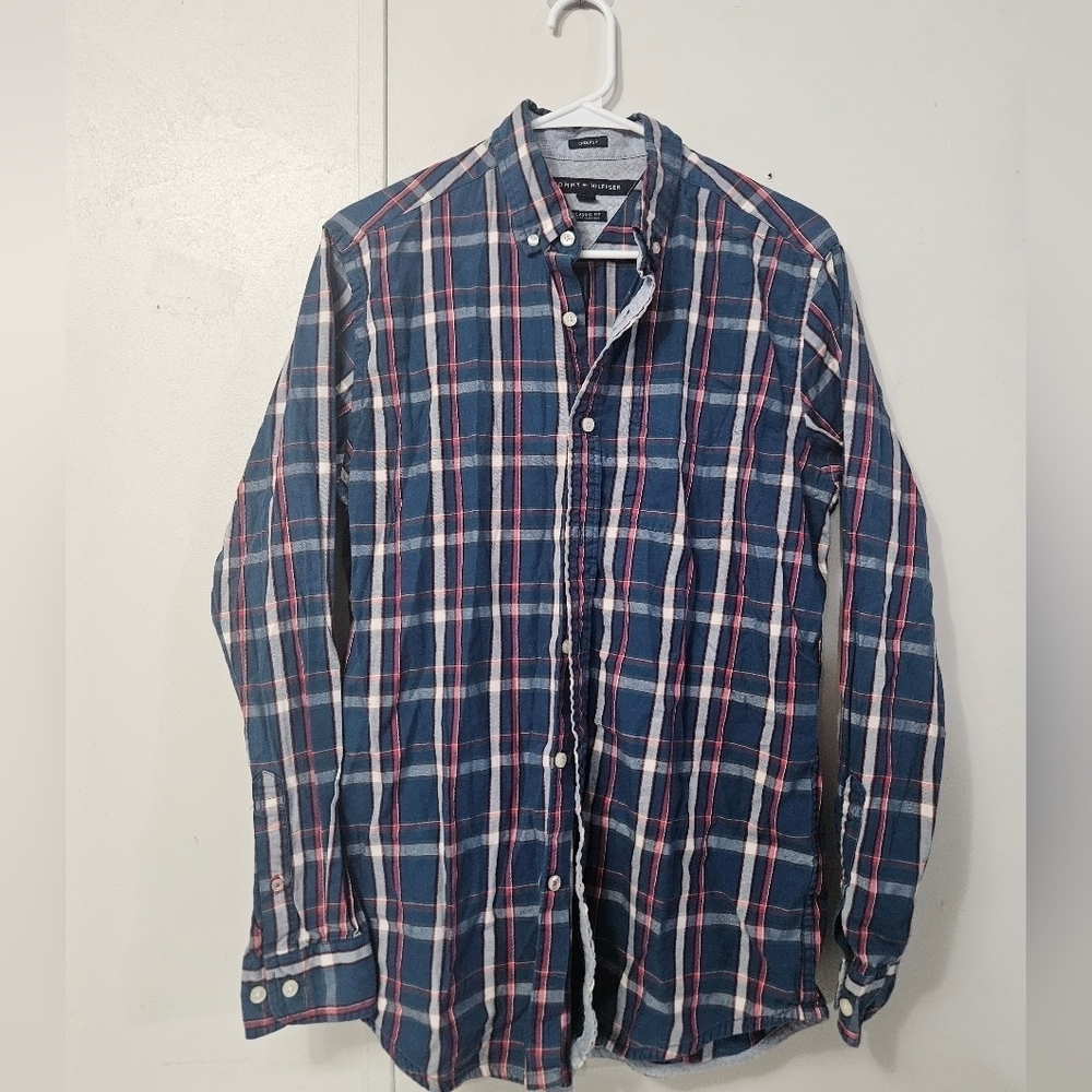 Men's Tommy Hilfiger Classic Fit Plaid Button Down Shirt!
